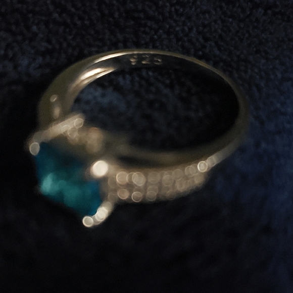 Blue Gemstone Silver Ring - Picture 4 of 4